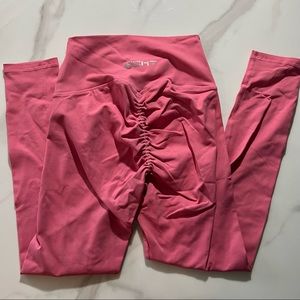 Echt pink scrunch butt leggings